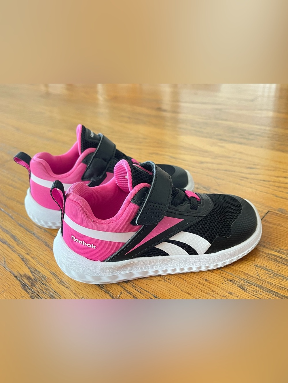 REEBOK RUSH RUNNER SNEAKERS SHOES KIDS HOT PINK/BLACK VELCRO STRAP BABY SIZE 7